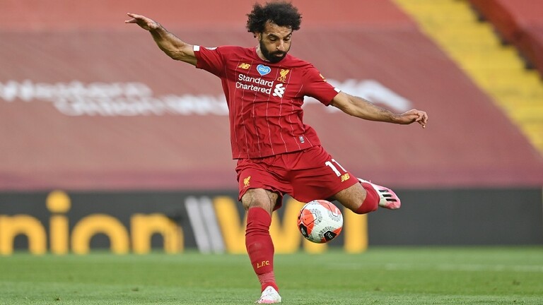 اللاعب المصري محمد صلاح بعبر عن سعادته بفوز فريقه